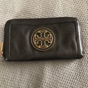 Tory Burch black wallet